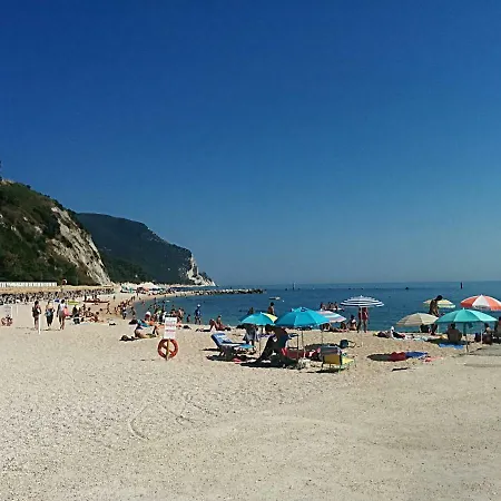 Gasthuis La Stanza Di Rita Numana